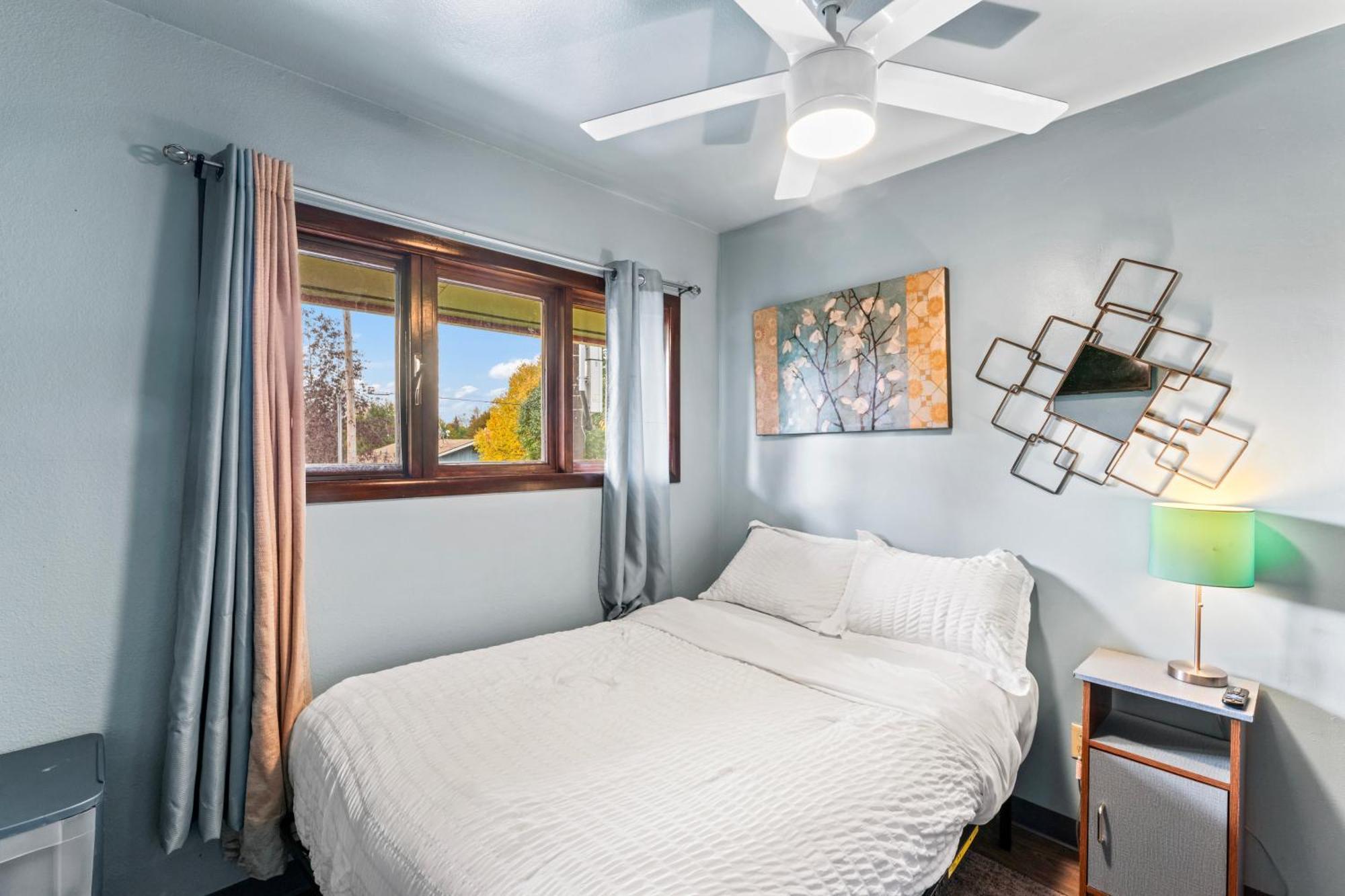 Compact, Comfortable And Cozy Too 安克拉治 外观 照片